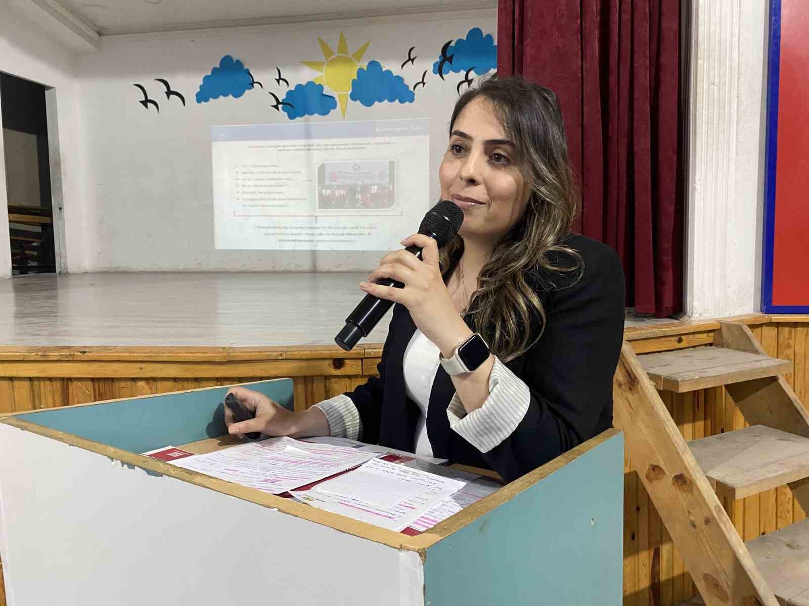 Bağımlılıkla mücadelede ailelere hayati eğitim