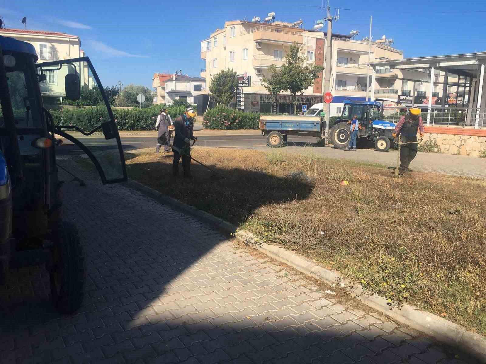 Didim Belediyesi yeşil alanlarda bakım çalışmalarını sürdürüyor