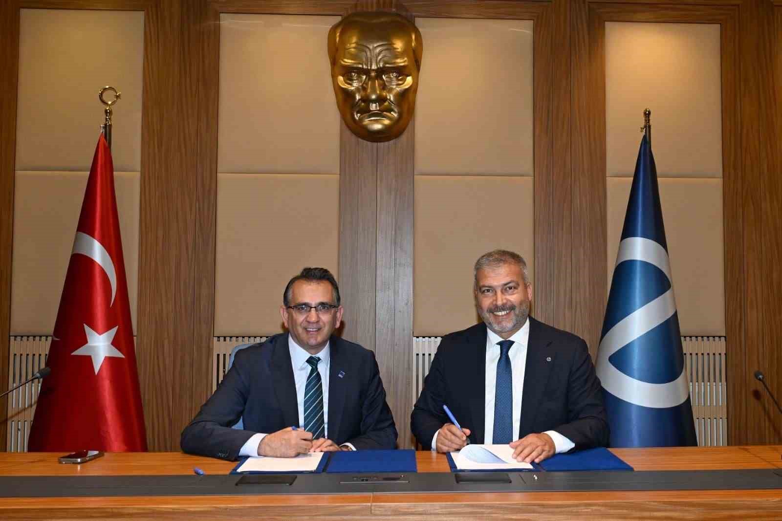Anadolu Üniversitesi ile ESMMMO arasında staj iş birliği protokolü imzalandı