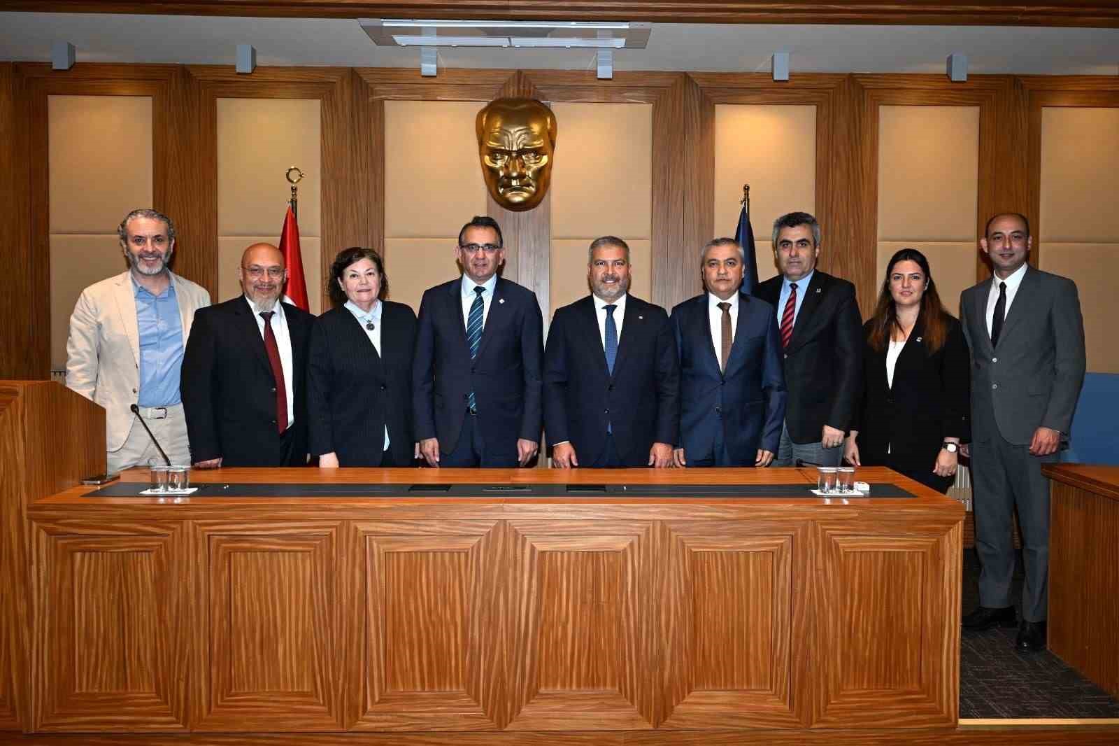 Anadolu Üniversitesi ile ESMMMO arasında staj iş birliği protokolü imzalandı
