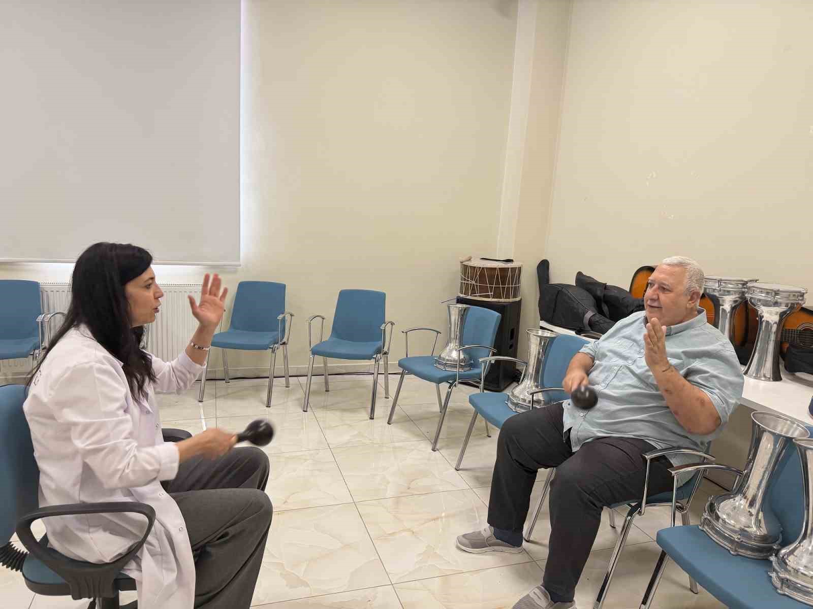 Kaybolduktan sonra Alzaymır Merkezi’nde yeniden hayata tutundu