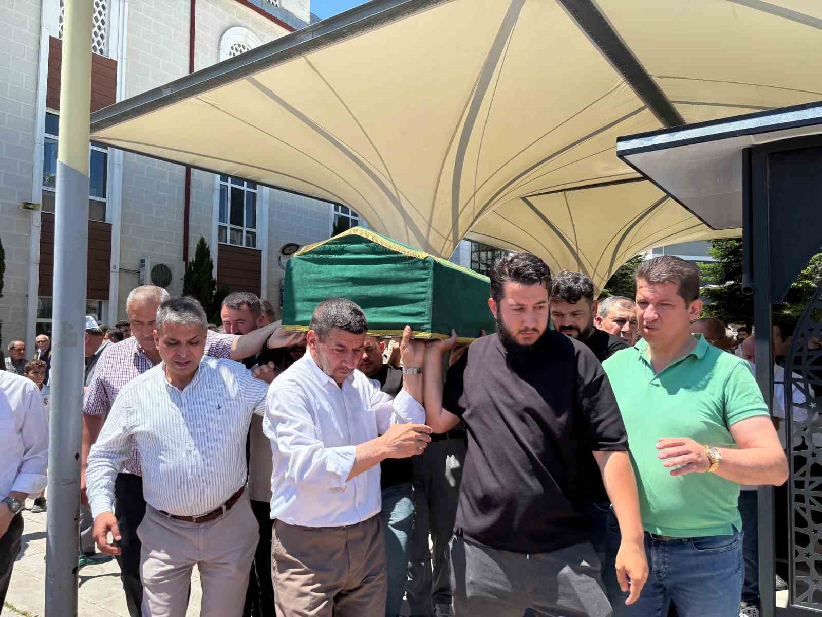 Kazada ölen 11 yaşındaki çocuğun ailesinden ihmal iddiası: "Oraya hız kesici ya da uyarı işaretleri konulsaydı böyle kazalar olmazdı"