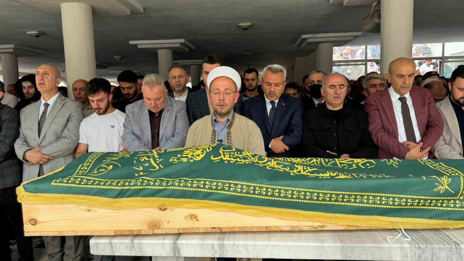 Kansere yenik düşen ilçe başkanı son yolculuğuna uğurlandı
