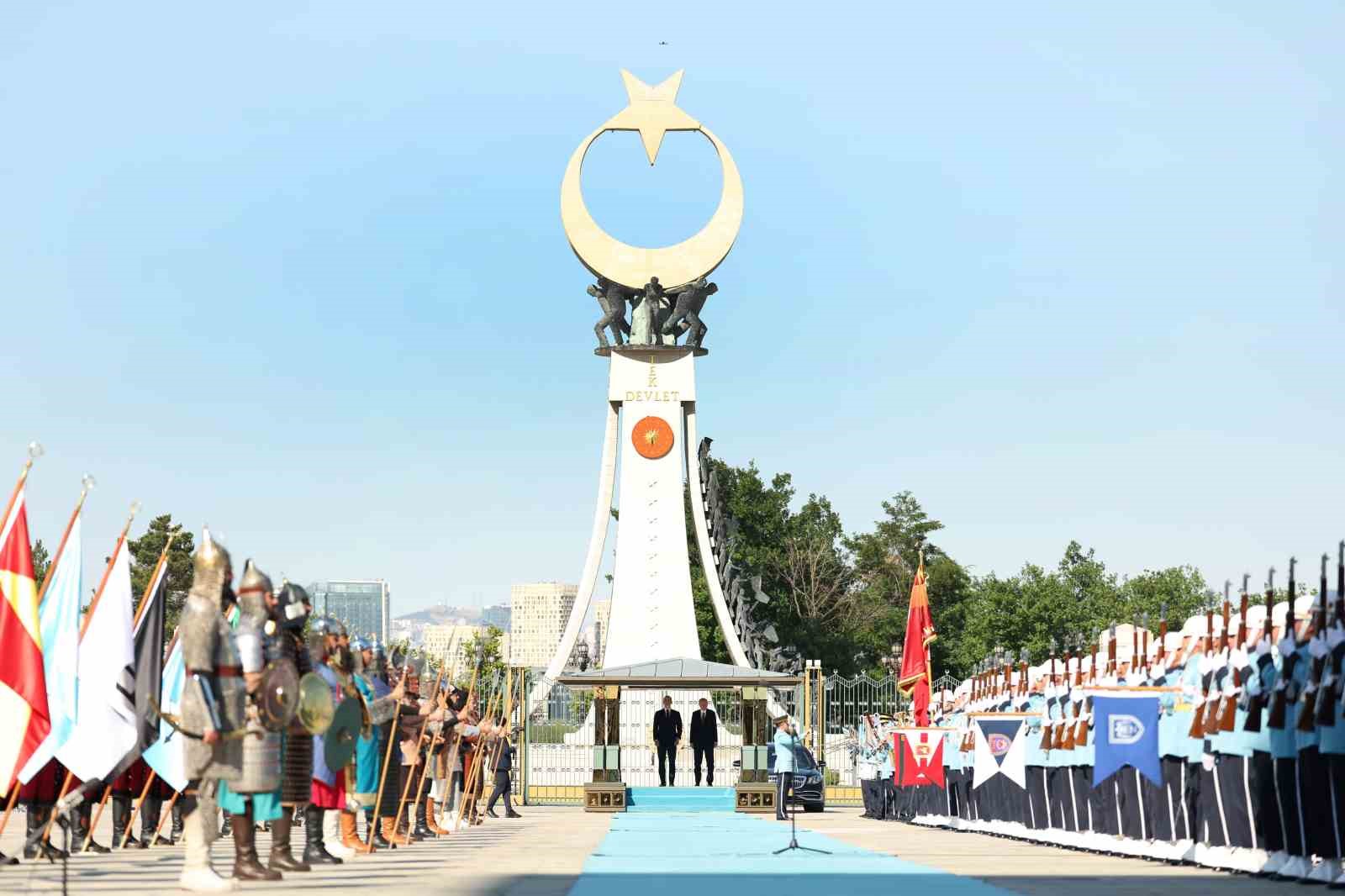 Erdoğan: "NATO zirvesi kapsamında ittifakın Avrupa sütununun güçlendirilmesi ve caydırıcılığının tahkim edilmesi ortak önceliğimiz"