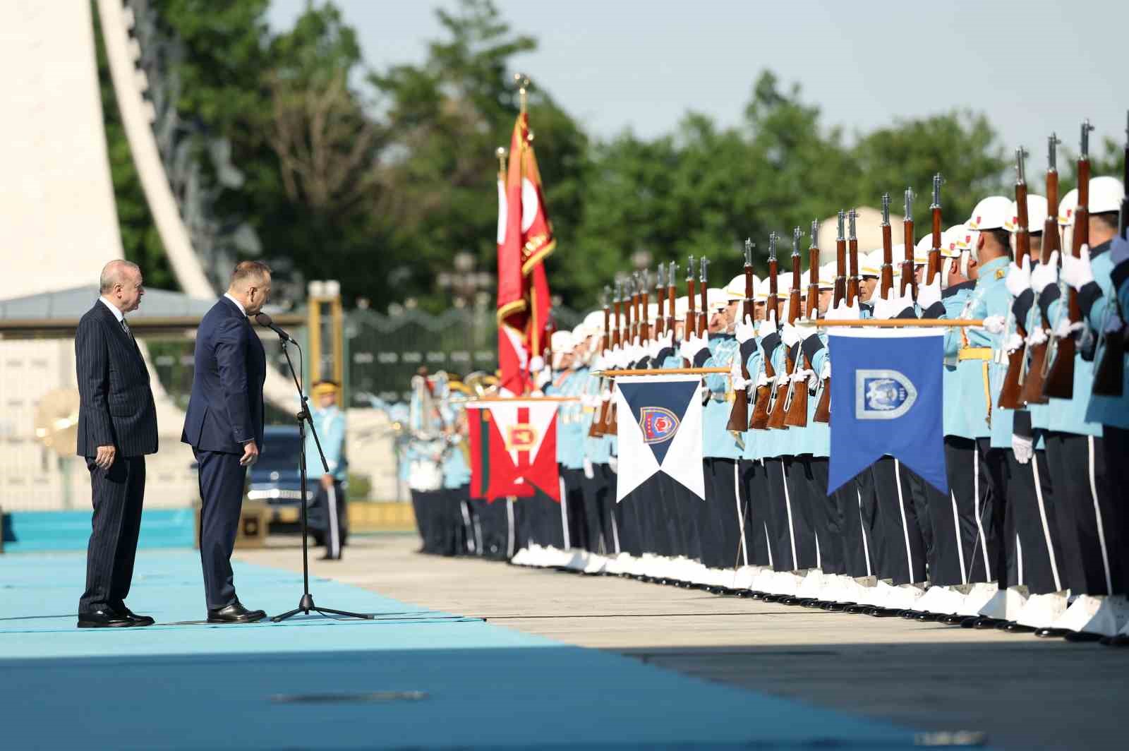 Erdoğan: "NATO zirvesi kapsamında ittifakın Avrupa sütununun güçlendirilmesi ve caydırıcılığının tahkim edilmesi ortak önceliğimiz"