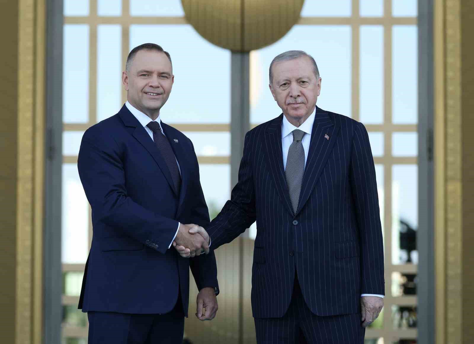 Erdoğan: "NATO zirvesi kapsamında ittifakın Avrupa sütununun güçlendirilmesi ve caydırıcılığının tahkim edilmesi ortak önceliğimiz"