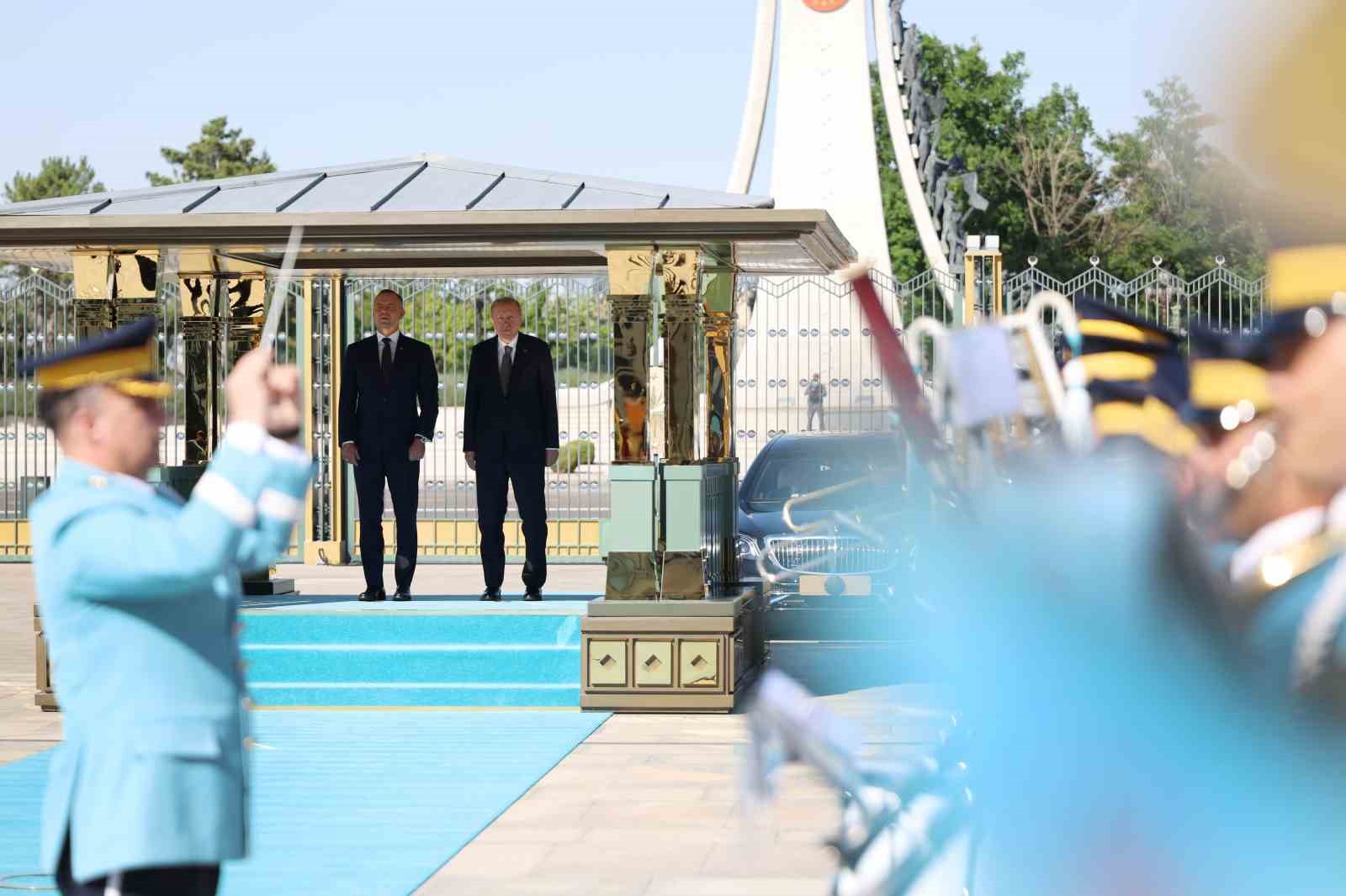 Erdoğan: "NATO zirvesi kapsamında ittifakın Avrupa sütununun güçlendirilmesi ve caydırıcılığının tahkim edilmesi ortak önceliğimiz"
