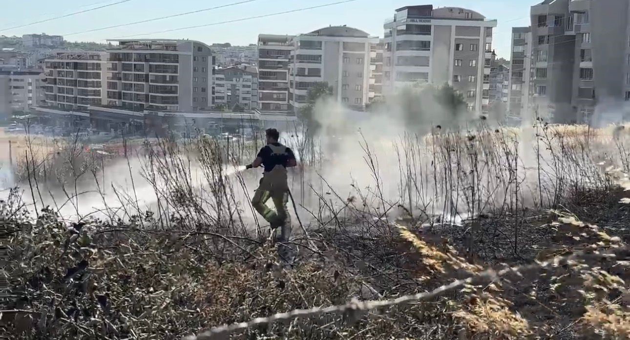 Bursa’da otluk alanda çıkan yangın korkuttu