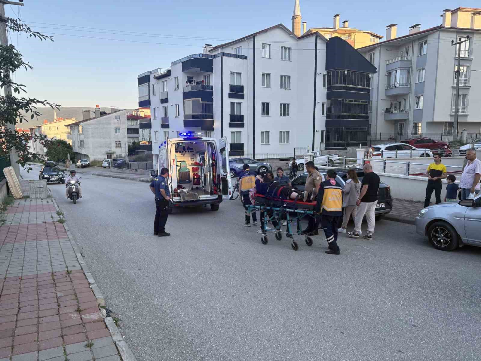Üç tekerlekli motosikletten düşen kadın yaralandı