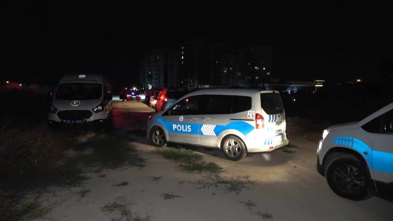 Cezaevinden izinli çıkan şahıs boş arazide ölü bulundu
