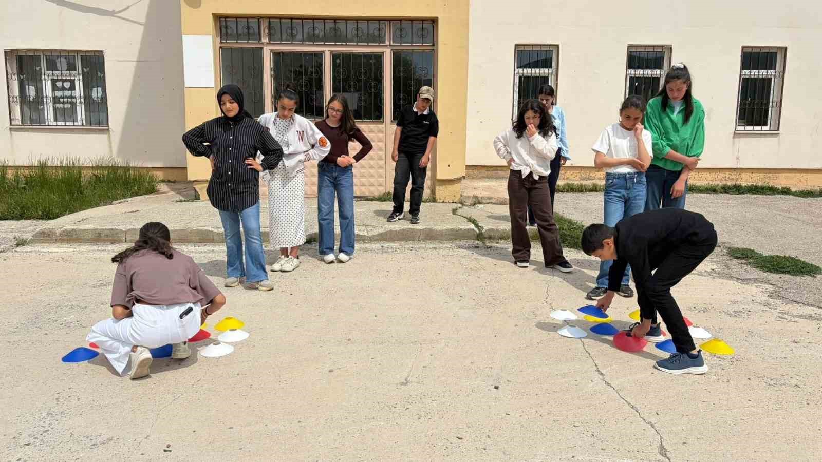 Demirözü’nde öğrencilere spor ve oyun etkinliği