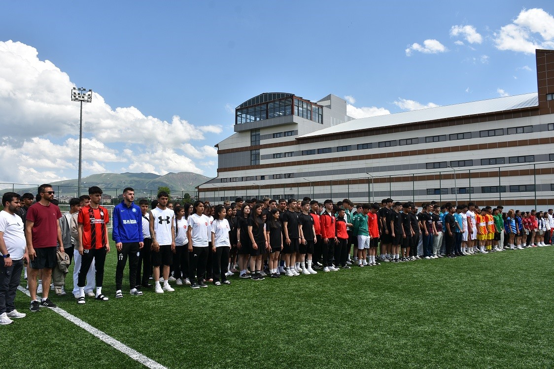 Sokaklar bizim futbol turnuvası başladı