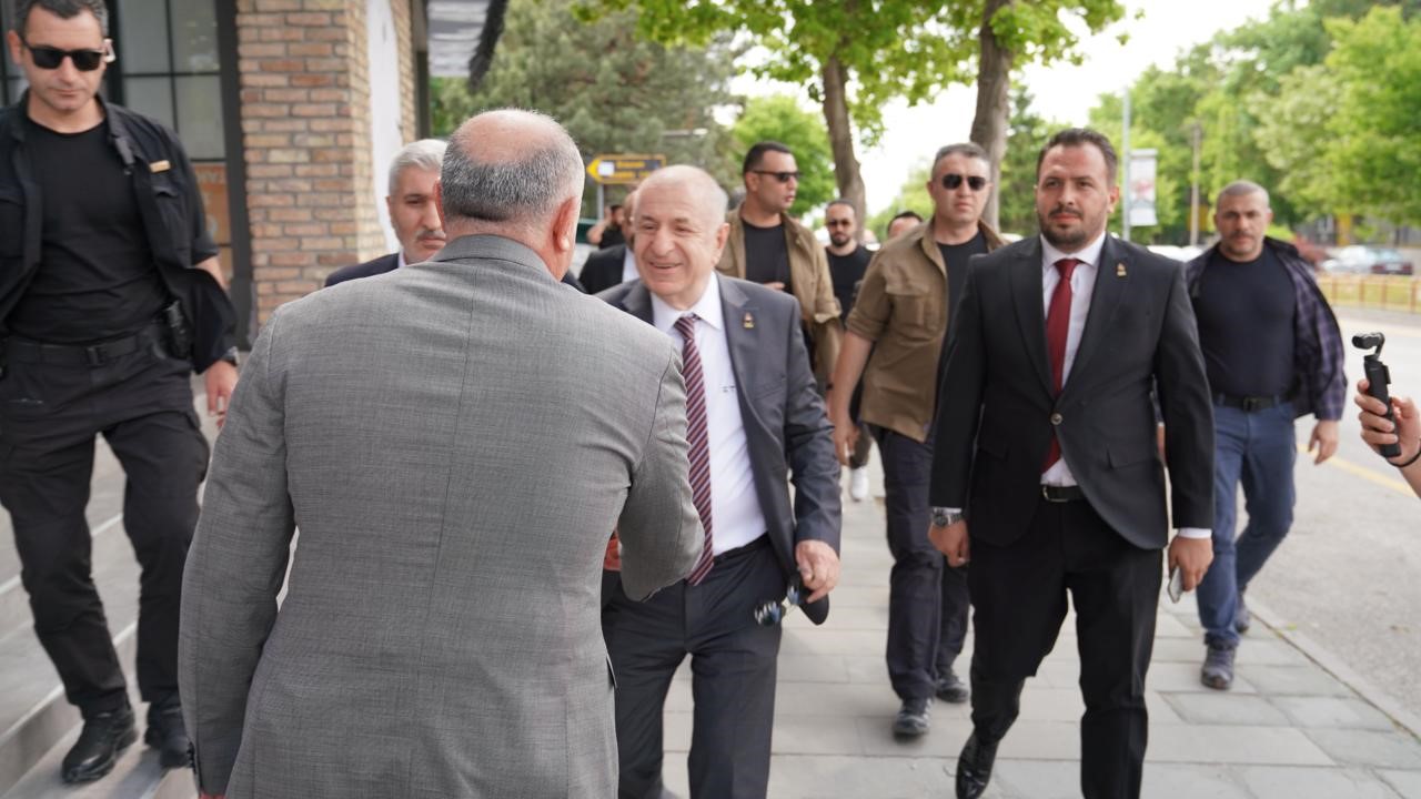 Prof. Dr. Ümit Özdağ’dan ETSO’ya Ziyaret