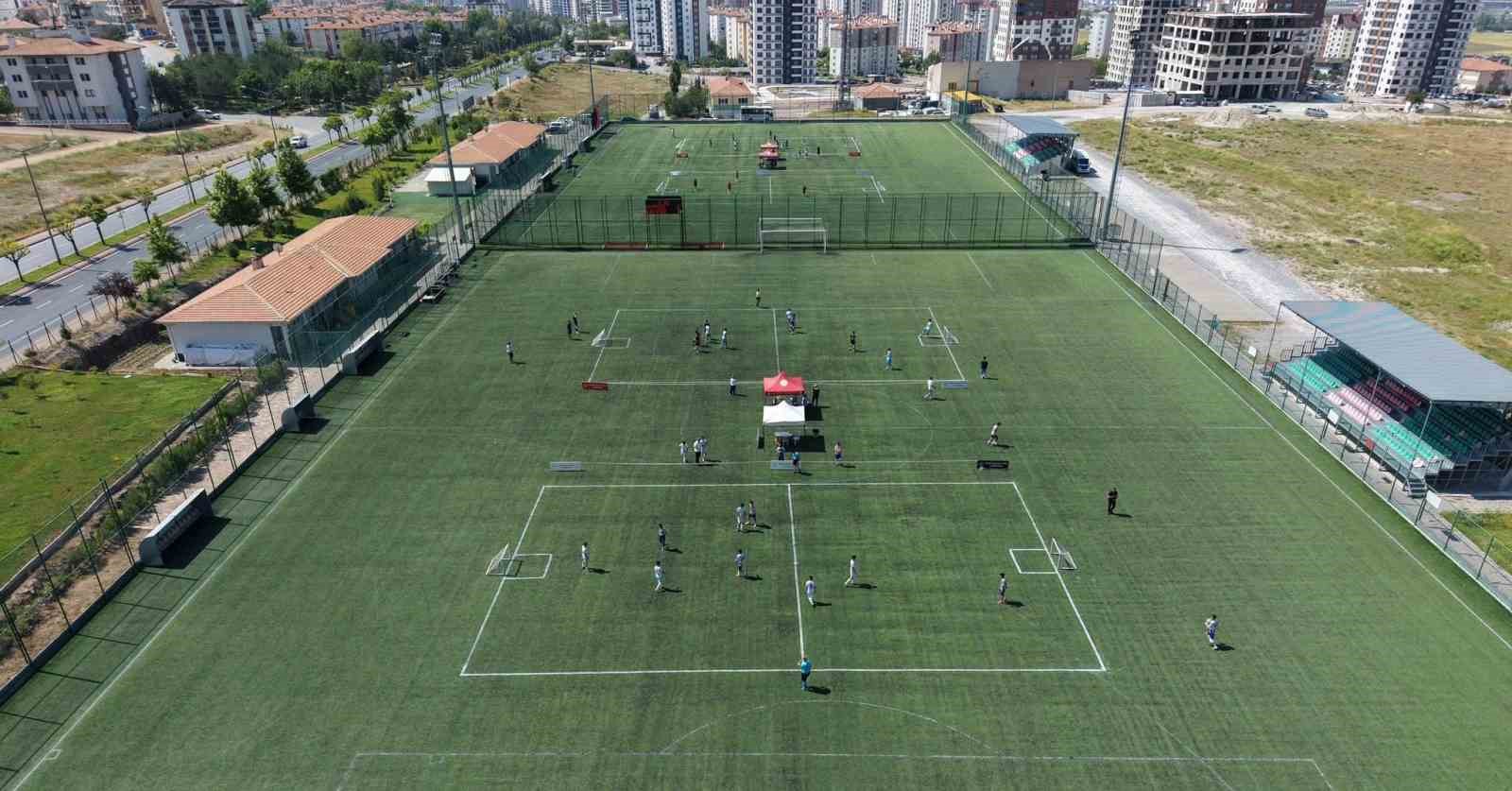 Kayseri’de 5x5 Futbol Gençlik Kupası başladı