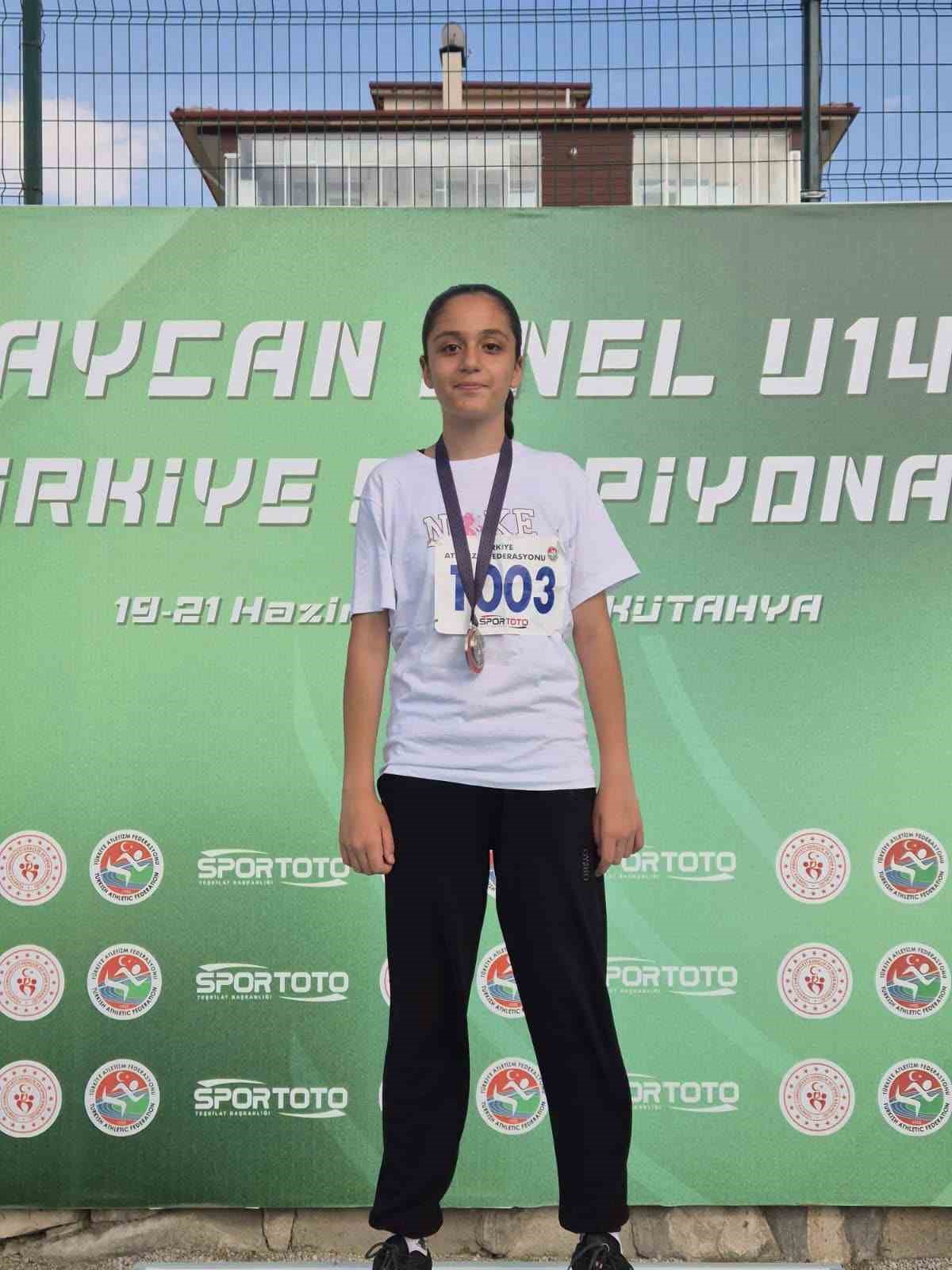 Ayşe Hatun Dindar’dan Türkiye Şampiyonası’nda çifte başarı