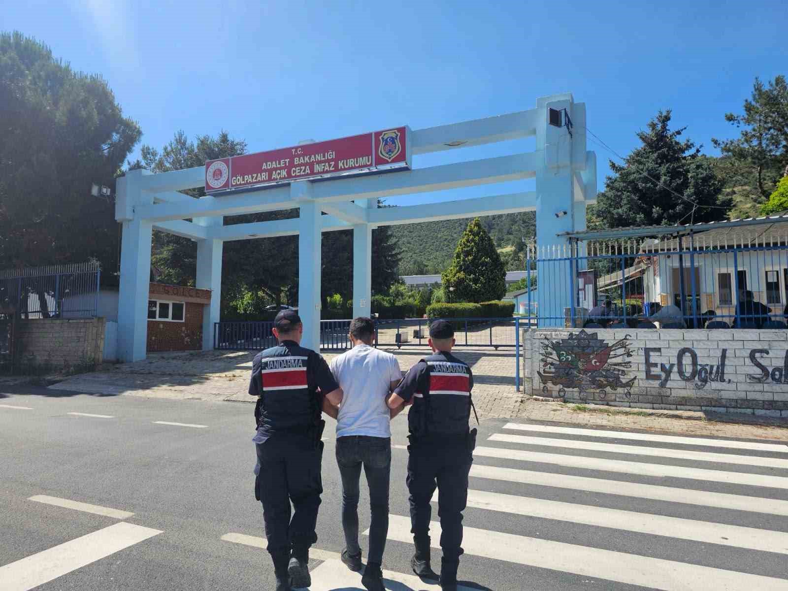 Göçmen kaçakçılığı suçundan aranan şahıs yakalandı