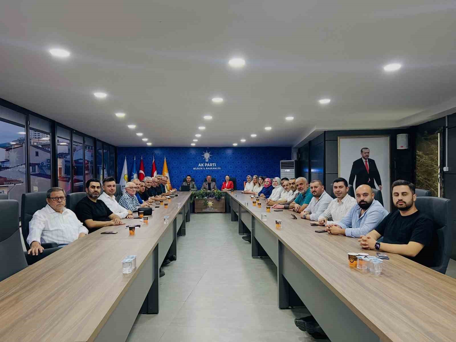 AK Parti’de yol haritası belirlendi