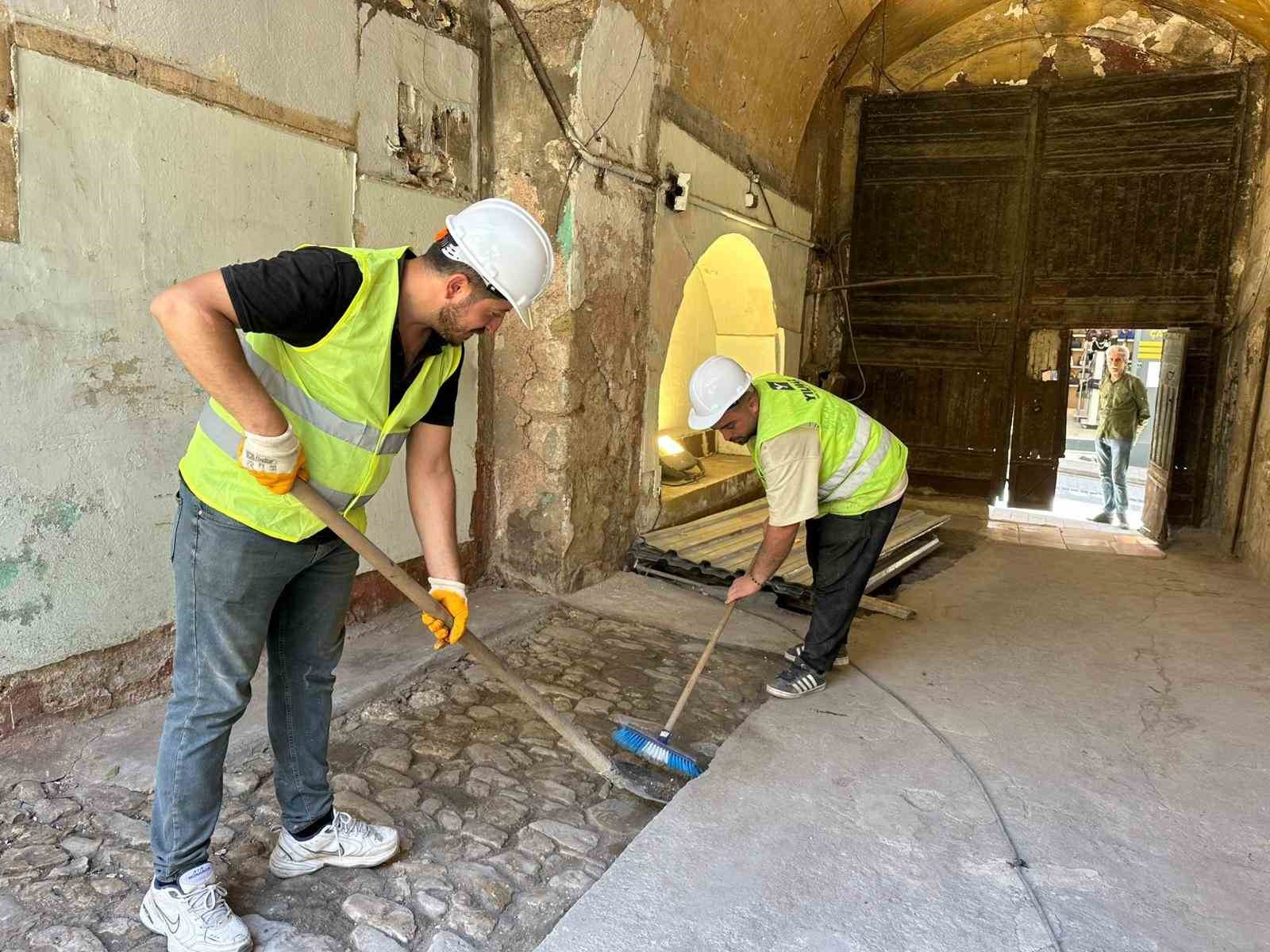 Fatih’in tarihi hafızası Şekerci Han yeniden ayağa kaldırılıyor, çalışmaların 2029’da bitmesi hedefleniyor