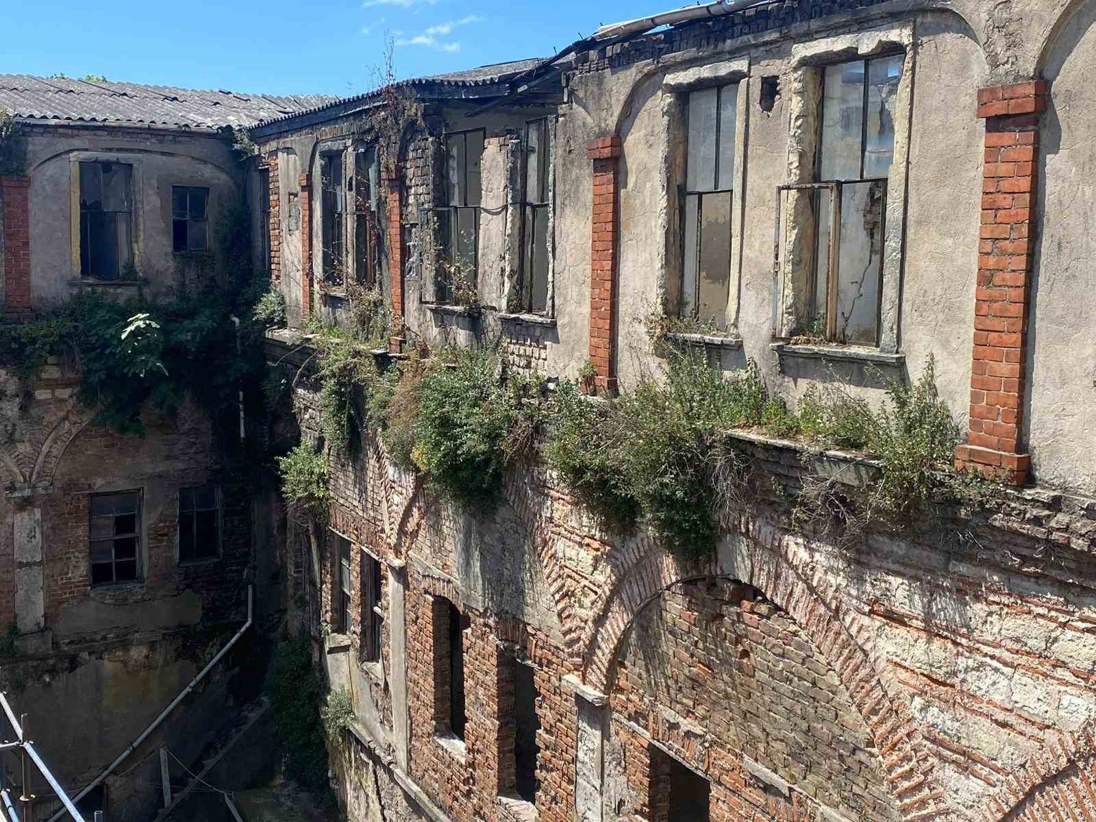 Fatih’in tarihi hafızası Şekerci Han yeniden ayağa kaldırılıyor, çalışmaların 2029’da bitmesi hedefleniyor