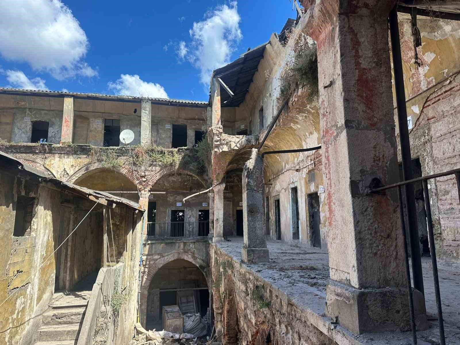 Fatih’in tarihi hafızası Şekerci Han yeniden ayağa kaldırılıyor, çalışmaların 2029’da bitmesi hedefleniyor