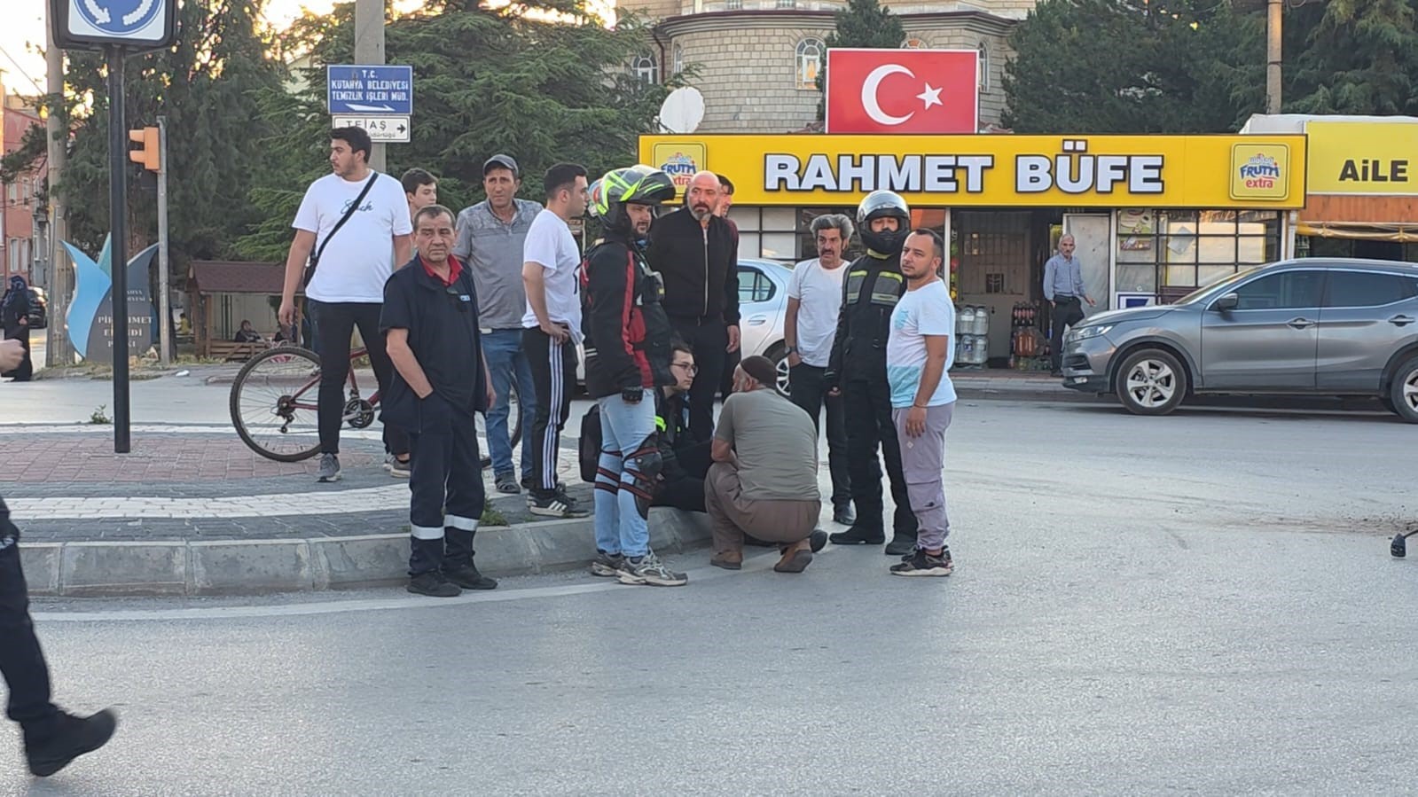 Kütahya’da motosiklet ile cip çarpıştı: 1 yaralı