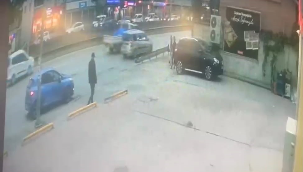 Bursa’da "Yeğenin zor durumda" yalanıyla altın vurgunu: Yaşlı kadını dolandıran 2 şüpheli tutuklandı