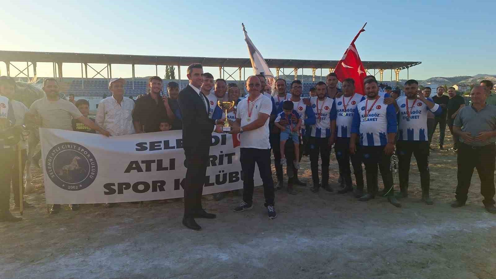 Selendi’nin atlı cirit zaferi
