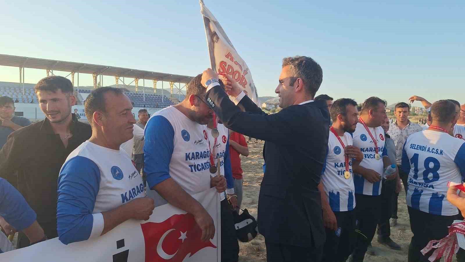 Selendi’nin atlı cirit zaferi
