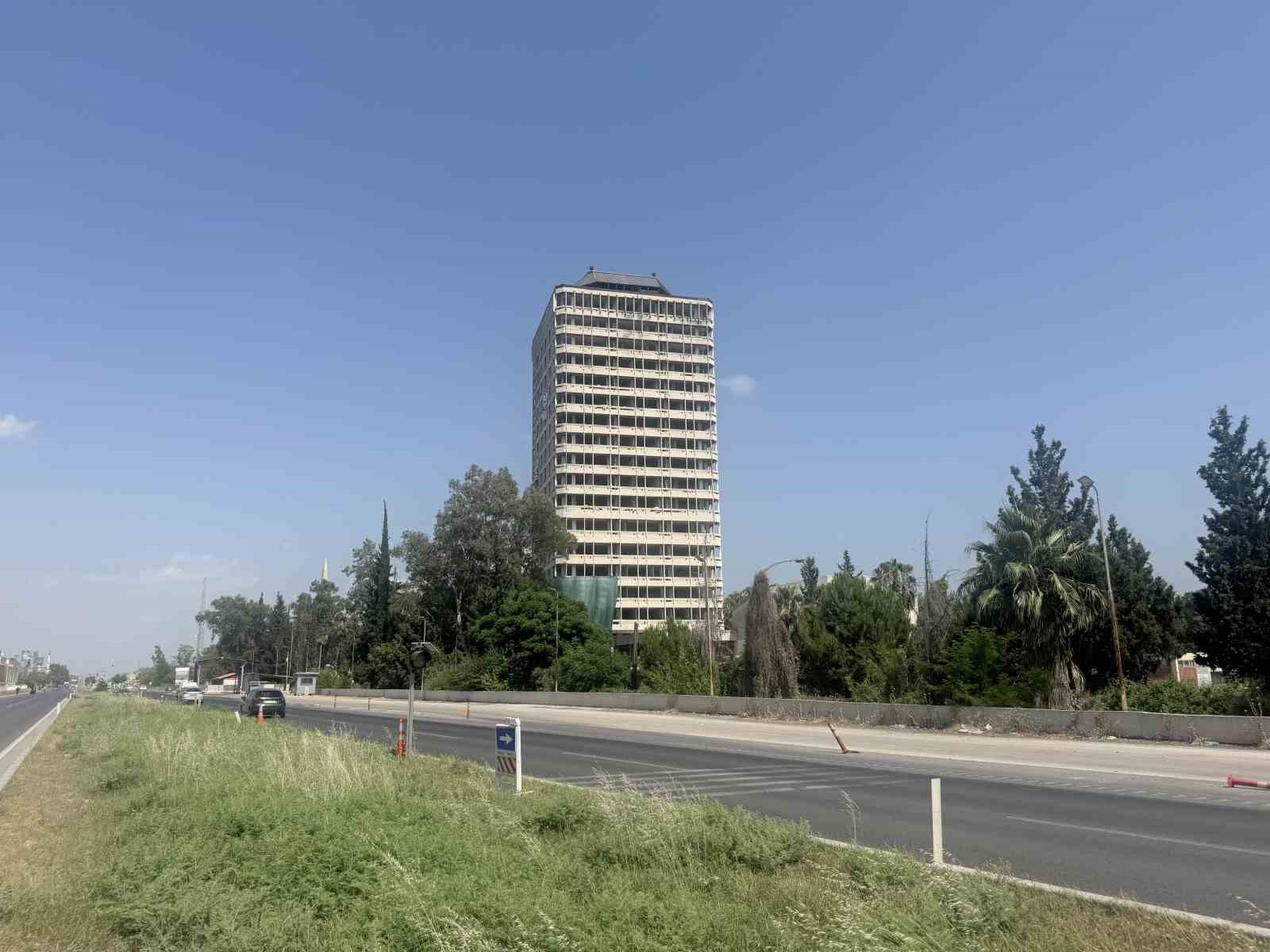 Adana’da 16 katlı Çukobirlik hizmet binası 2 bin 700 dinamitle yıkılacak