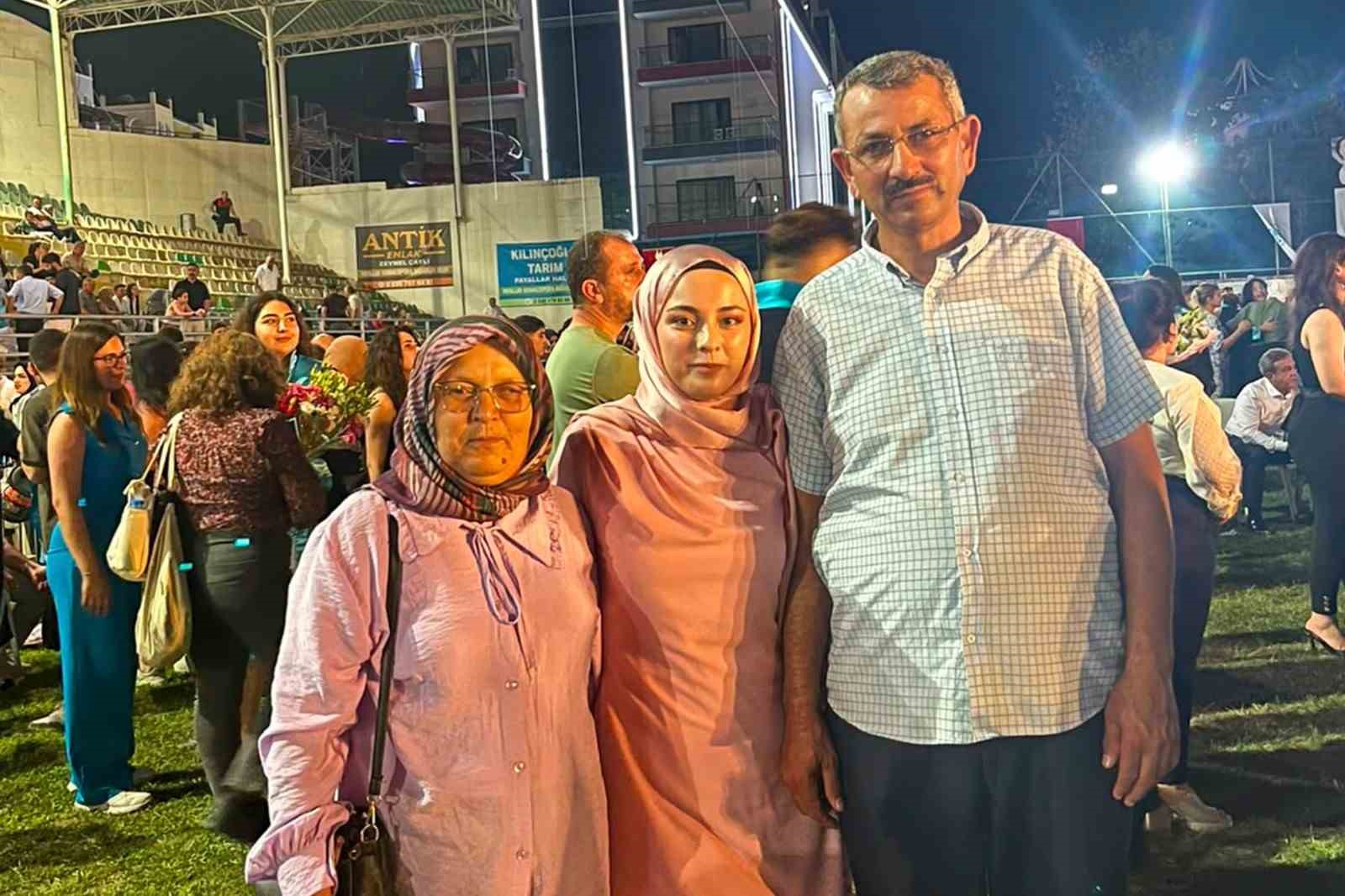 Serebral palsi ile mücadelesini zaferle taçlandırdı 3,48 ortalama ile bölüm ikincisi olarak ALKÜ’den mezun oldu