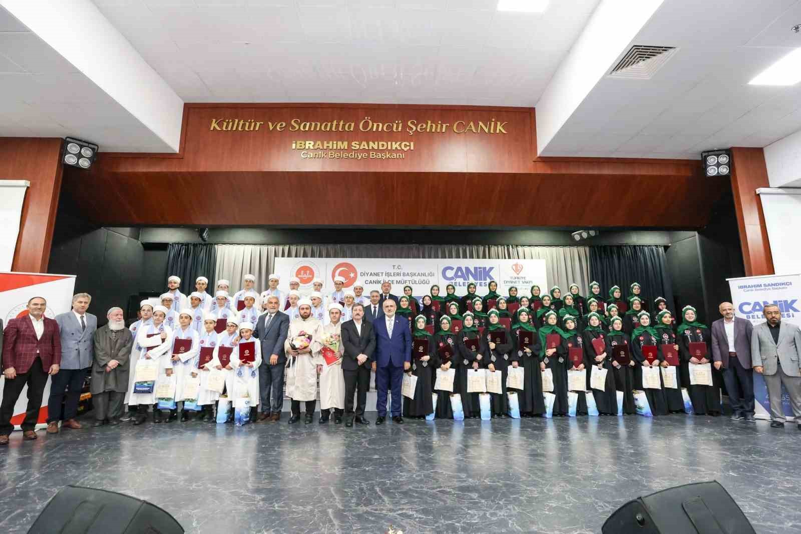 Samsun’da 62 öğrenci hafızlık icazeti aldı