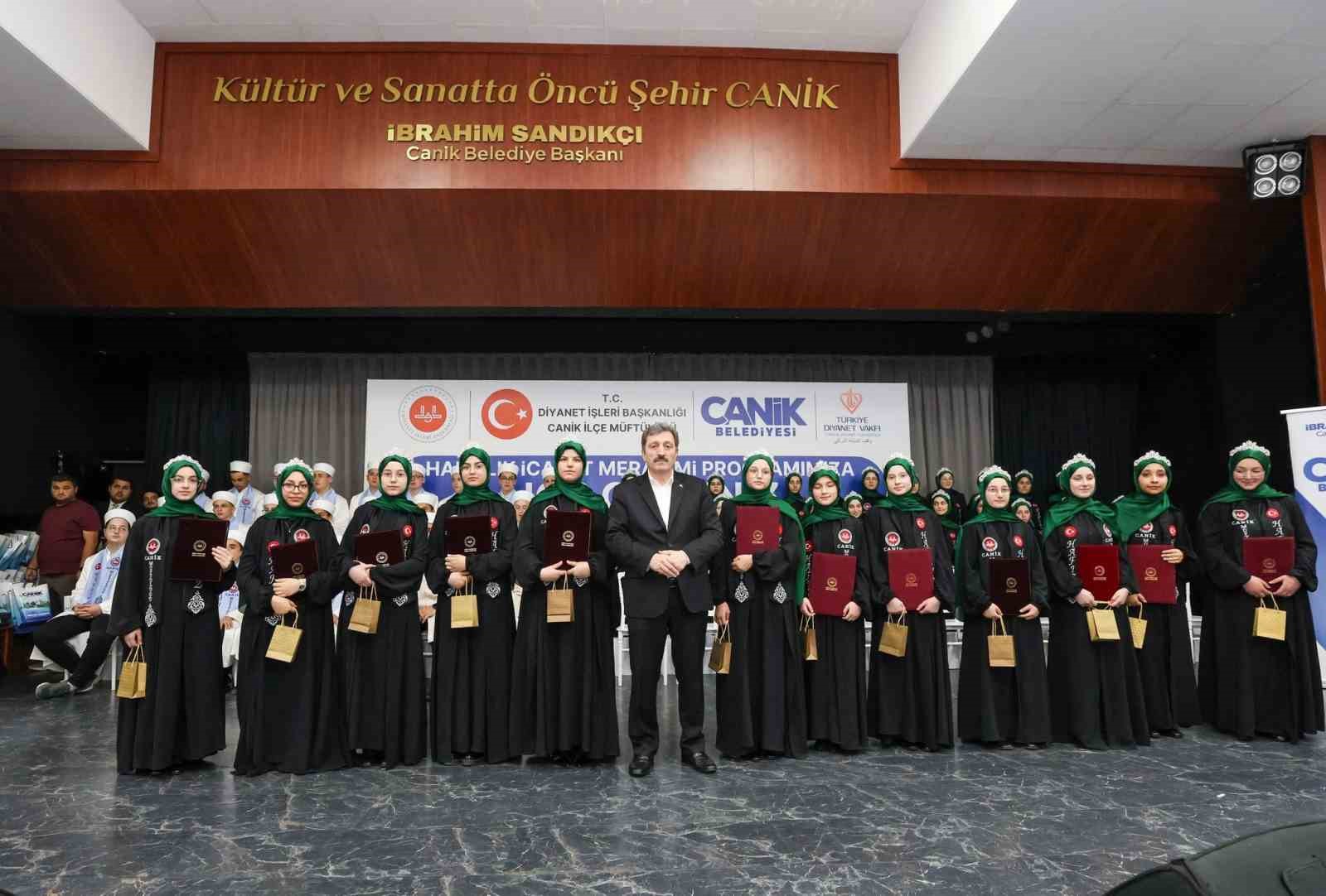 Samsun’da 62 öğrenci hafızlık icazeti aldı