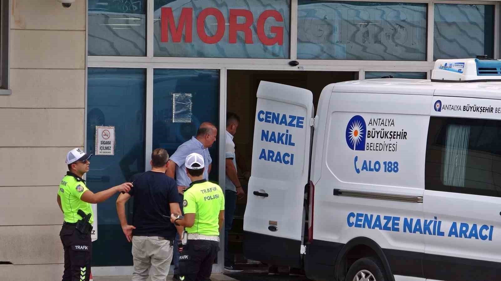 Tekne kazasında hayatını kaybeden ATSO Başkanının eşinden "itildi" iddiası