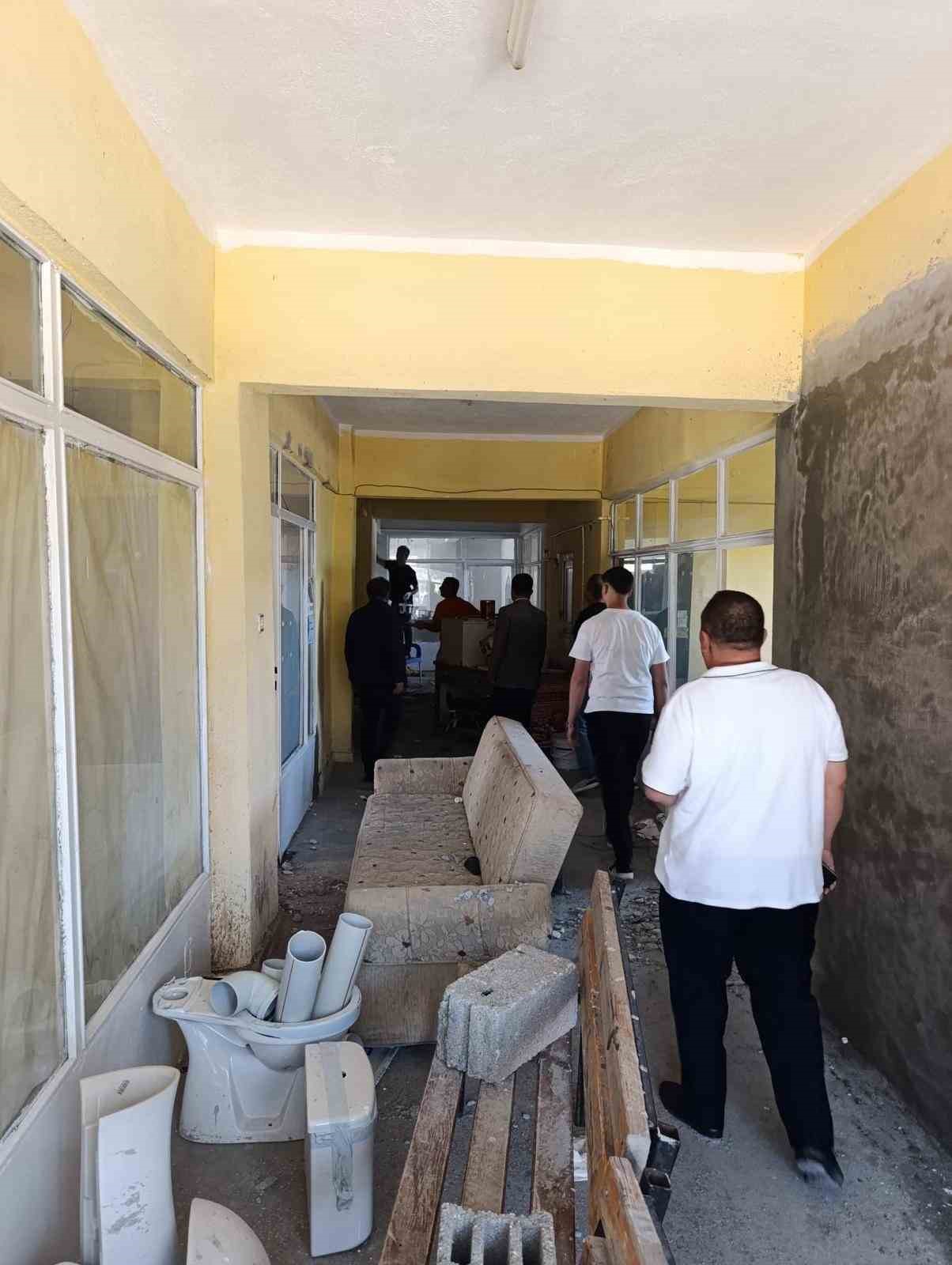 Cezaevi iş yurtları ile İl Özel İdaresi iş birliğiyle köy konağı ve kamu binaları yenileniyor