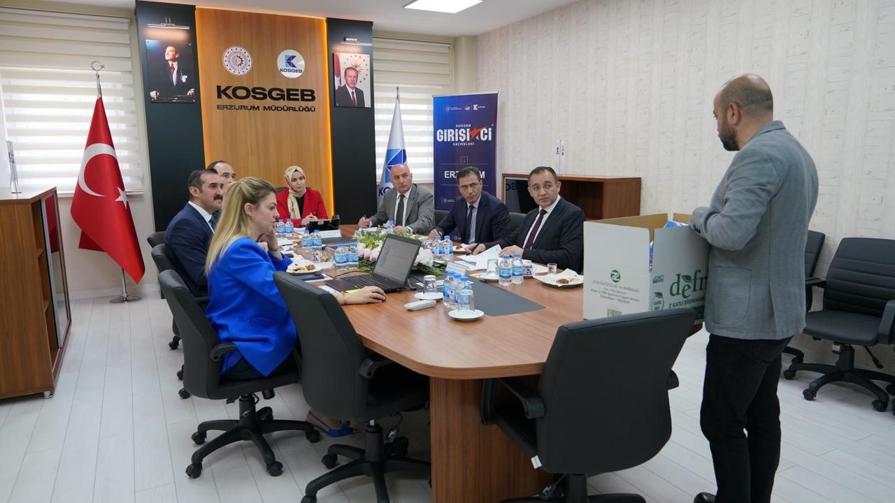 Başkan Özakalın KOSGEB jüri toplantısına katıldı