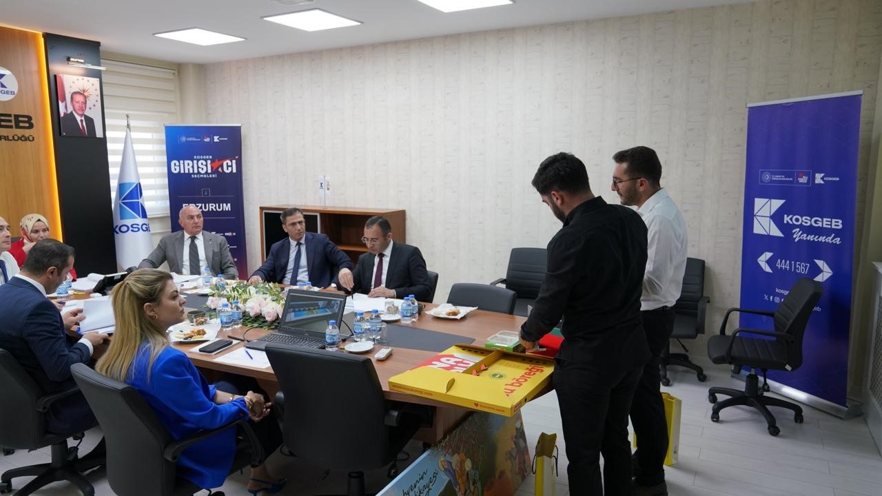 Başkan Özakalın KOSGEB jüri toplantısına katıldı