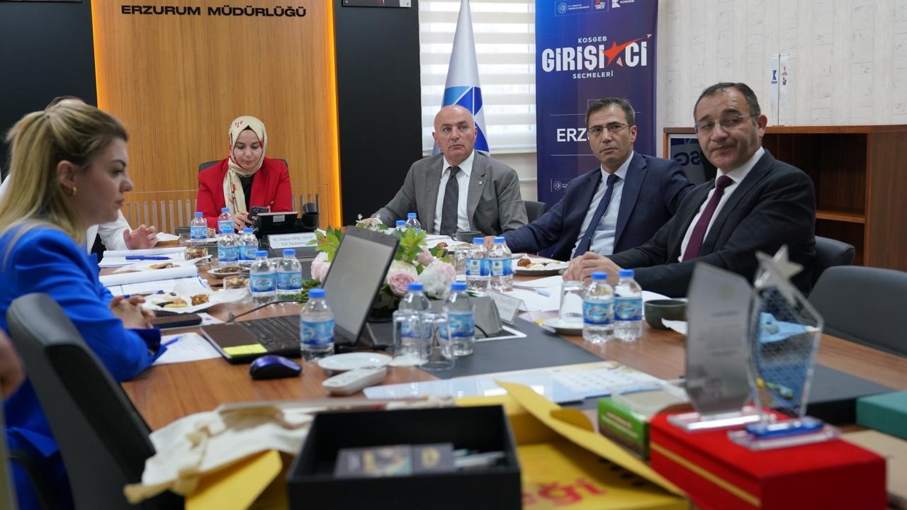 Başkan Özakalın KOSGEB jüri toplantısına katıldı