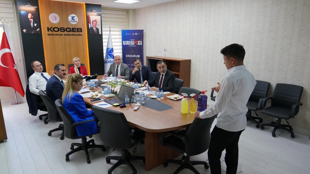 Başkan Özakalın KOSGEB jüri toplantısına katıldı