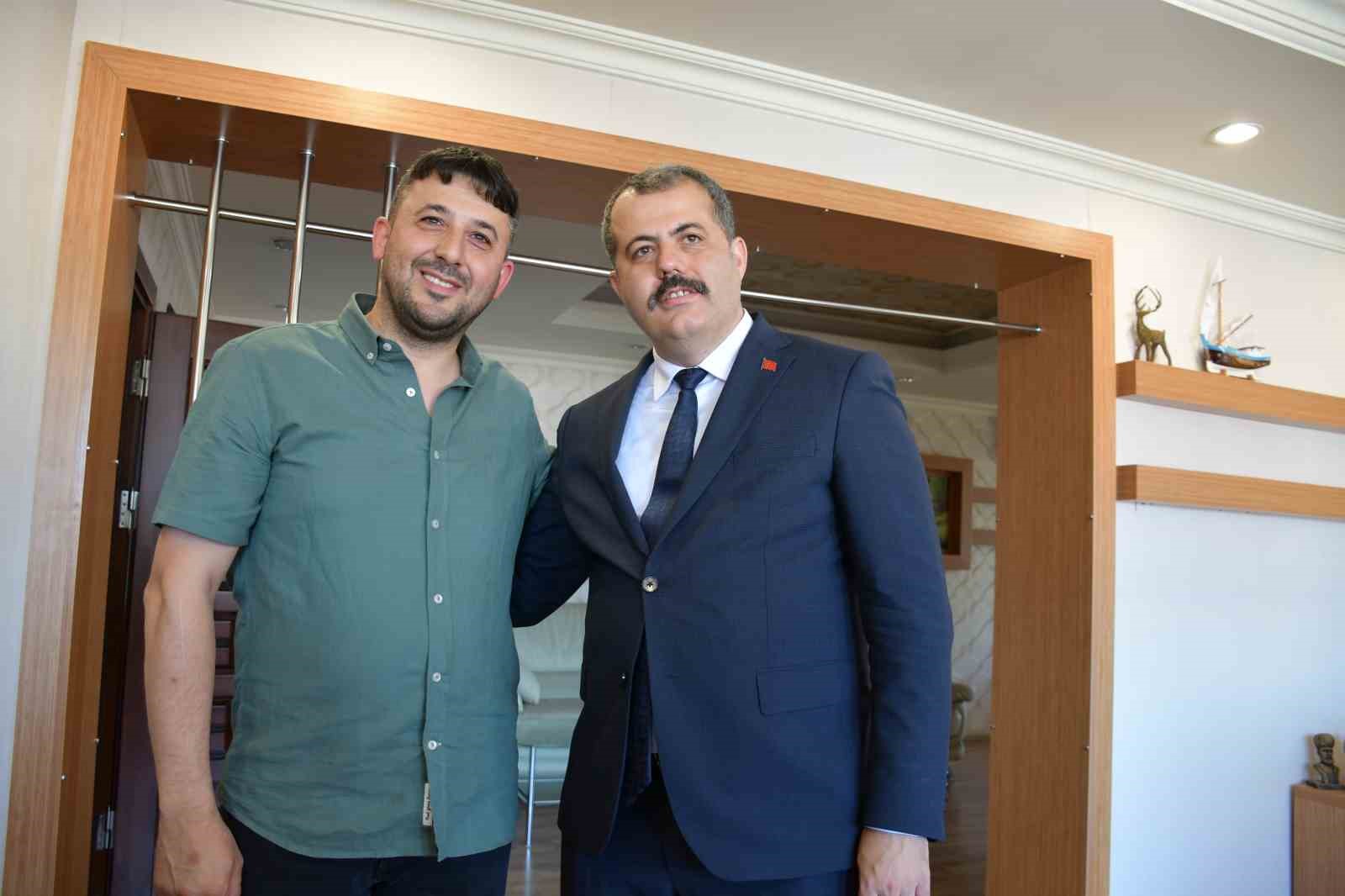 Kaymakam Kaya, son mesai gününde vatandaşlarla vedalaştı