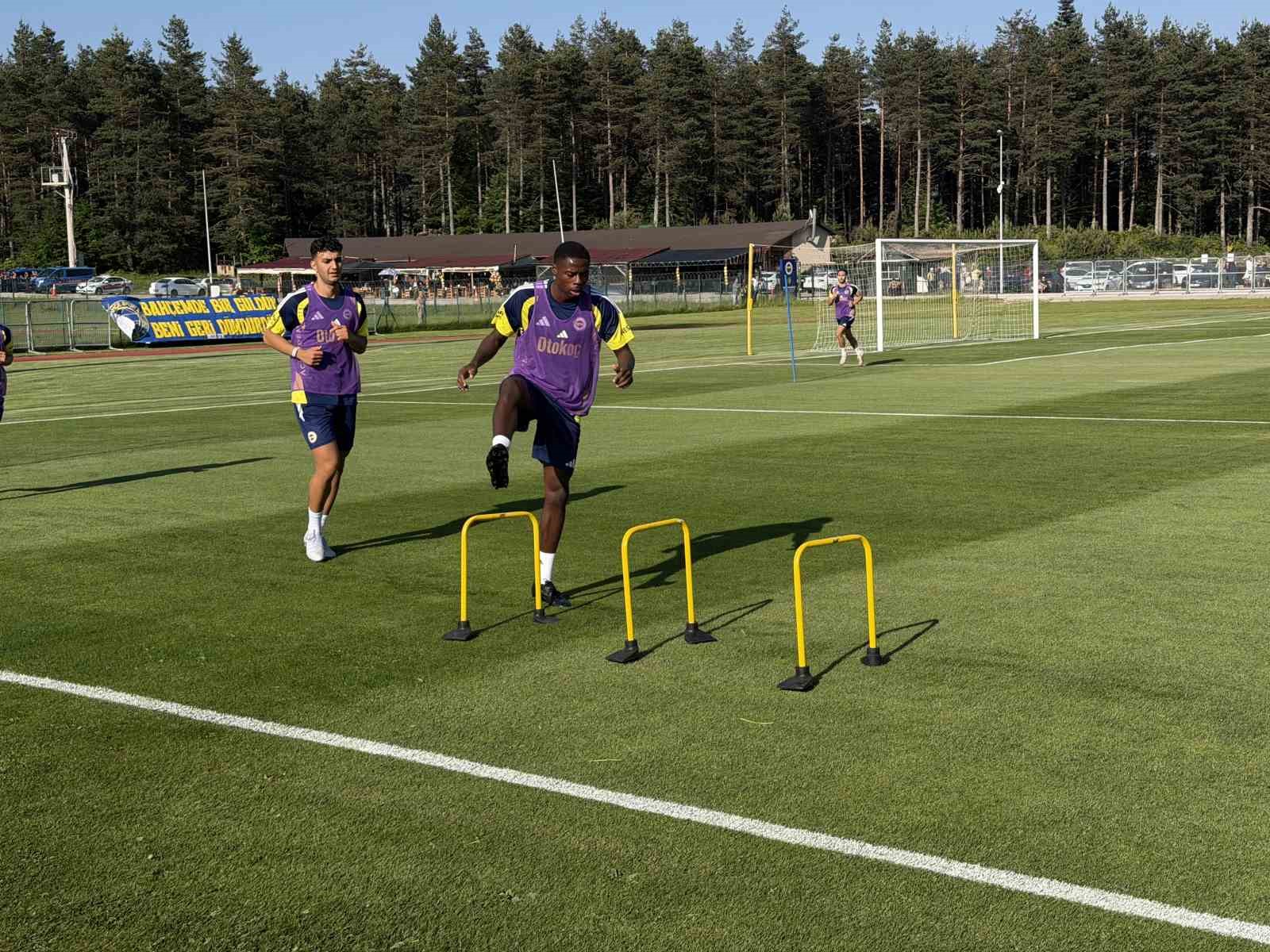 Fenerbahçe, Topuk Yaylası’ndaki ilk antrenmanını yaptı