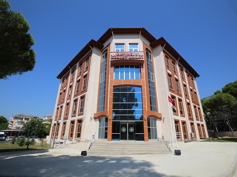 Bayındır’da uyuşturucu operasyonu: 3 gözaltı