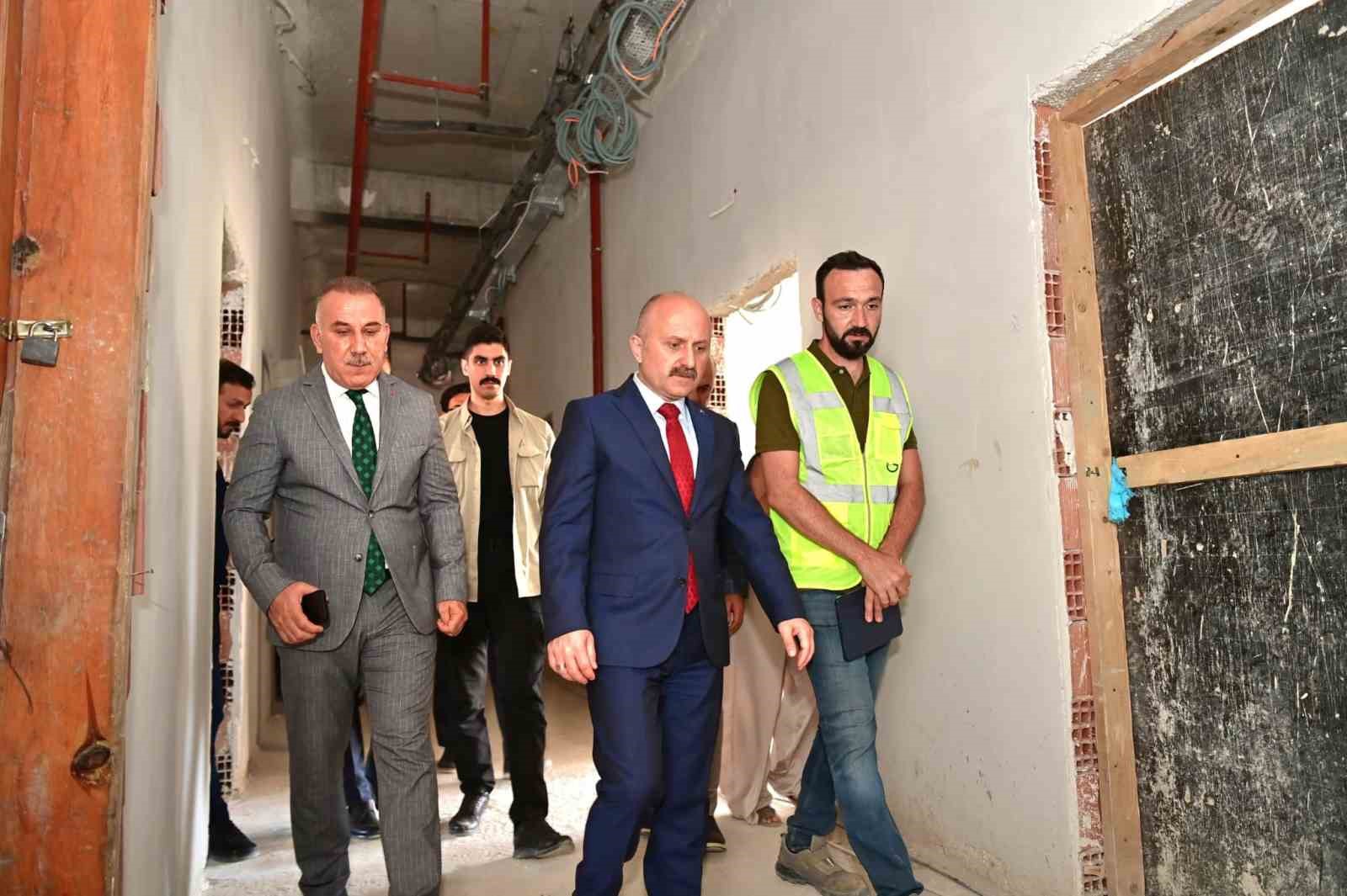 Söke’de KYK Erkek Öğrenci Yurdunda çalışmalar hız kesmeden sürüyor