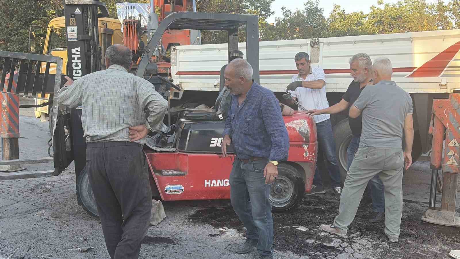 Kontrolden çıkan forklift yan yattı: 1 yaralı