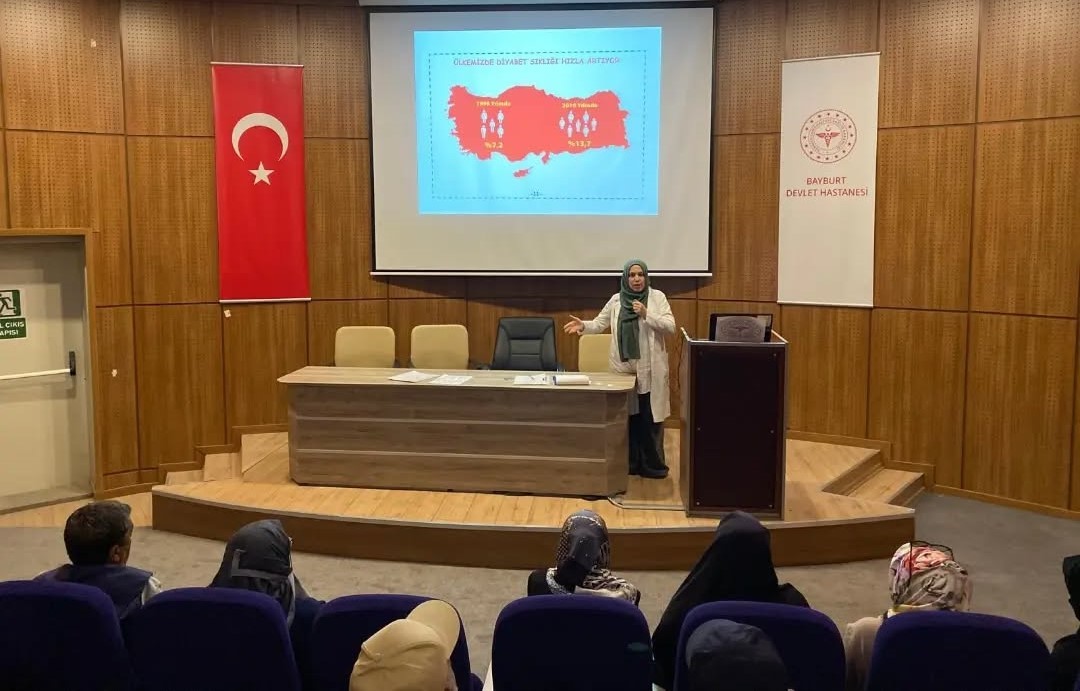 Bayburt’ta haziran ayı ’Diyabet Okulu’ eğitimleri tamamlandı