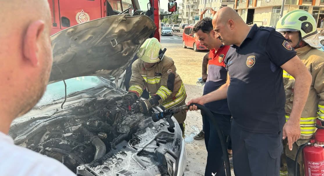 İskendurun’da otomobil yangını