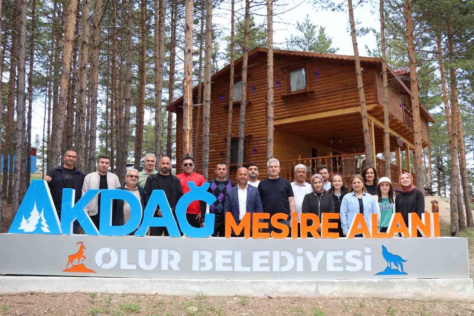 Öğretmenler yıl sonu değerlendirmesini mesire alanında yaptı