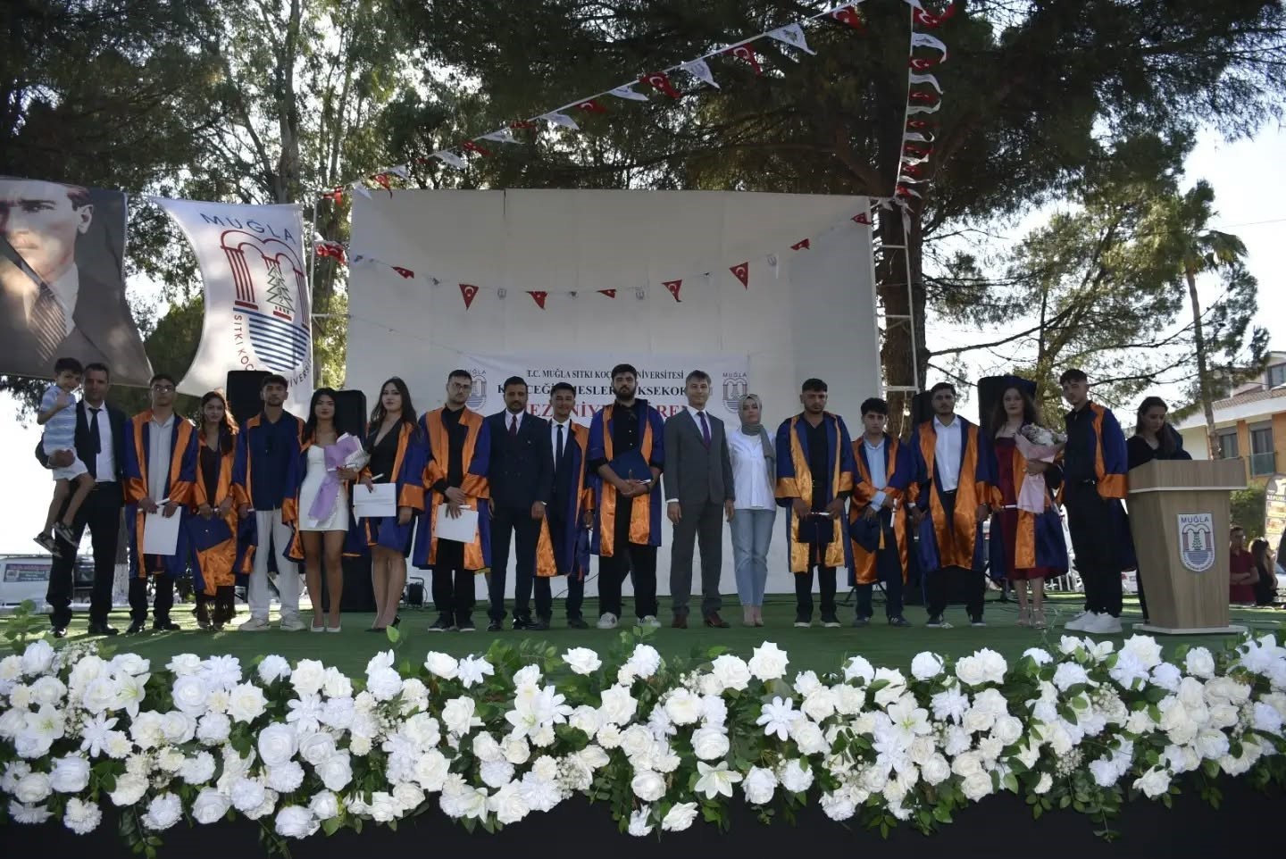 Köyceğiz Meslek Yüksekokulu’nda mezuniyet töreni yapıldı