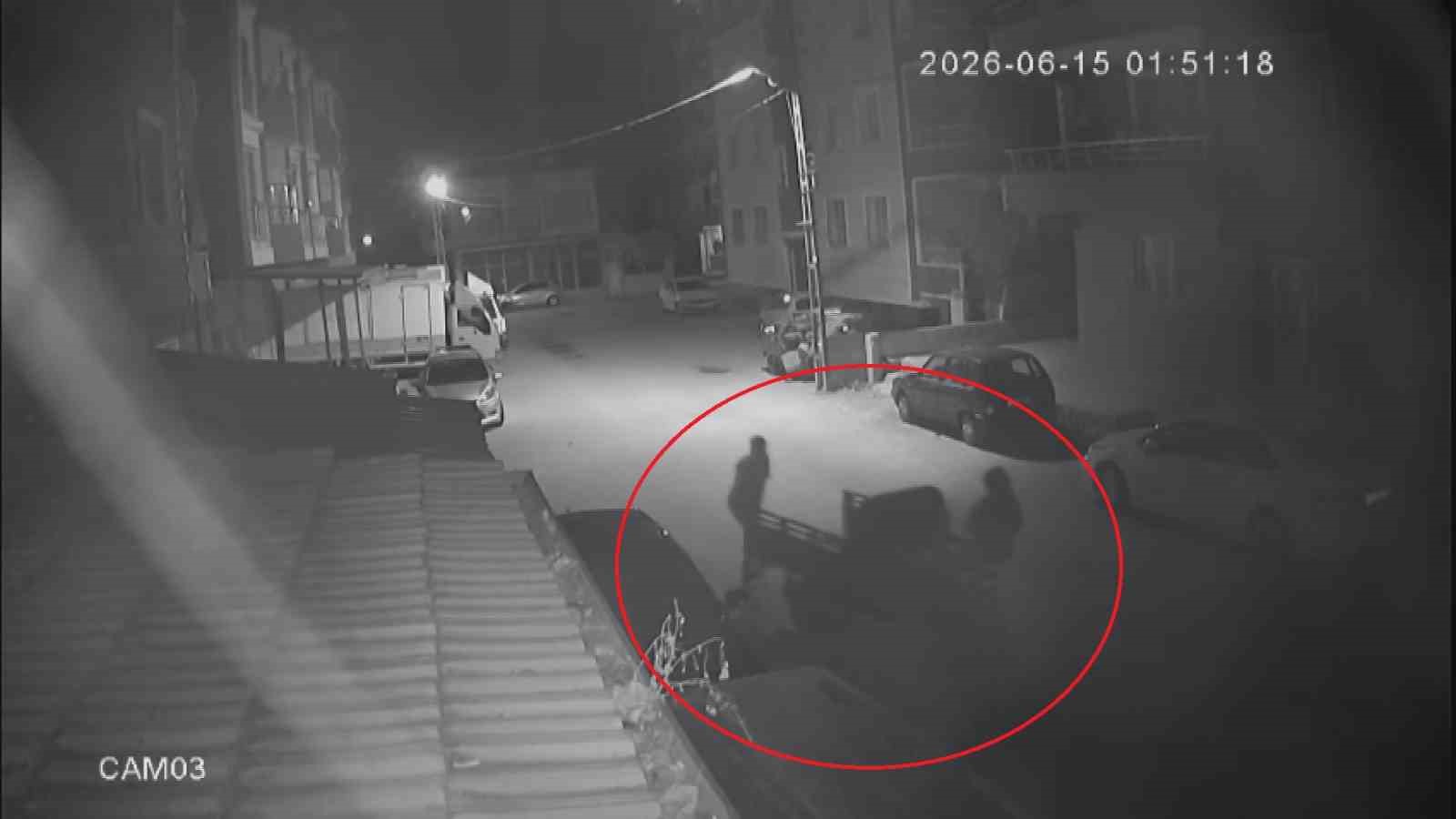 Motosikleti ittirerek çalan hırsızın 54 suç kaydı olduğu ortaya çıktı