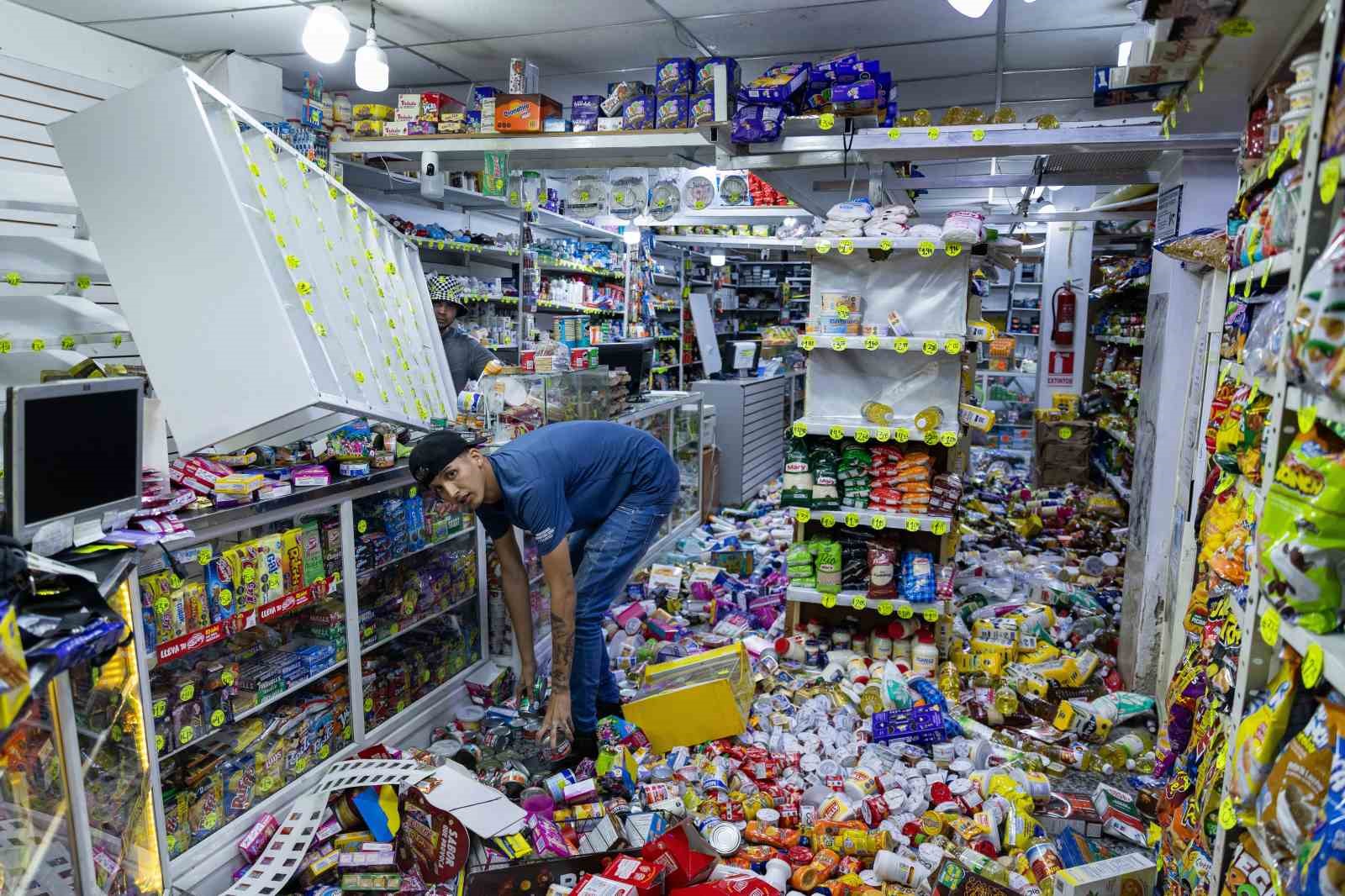Venezuela’daki depremlerde 32 kişi hayatını kaybetti, 700 kişi yaralandı