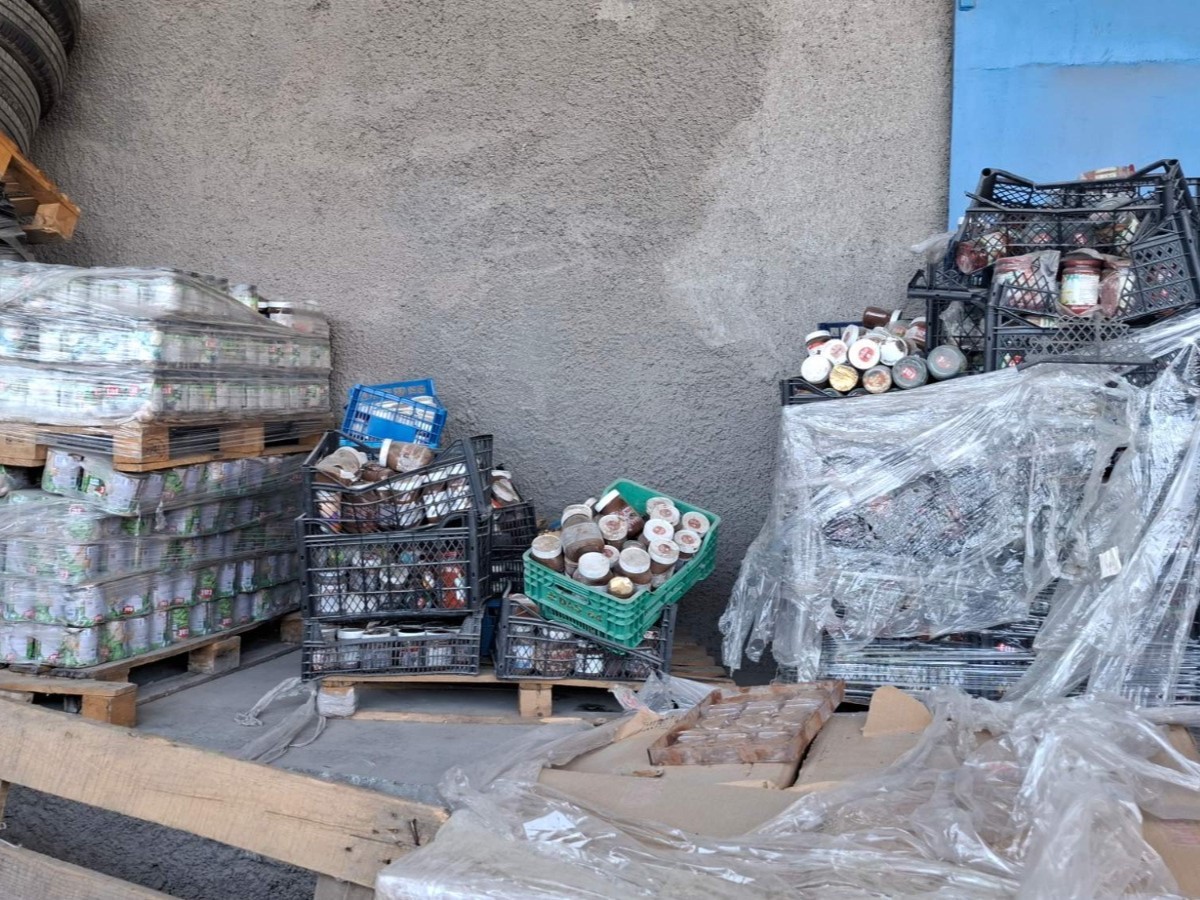 Uşak’ta 30 ton bozuk ve tarihi geçmiş gıda ele geçirildi